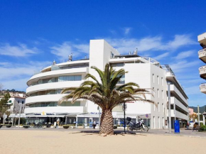 Ancora Frontbeach Luxury Apartment